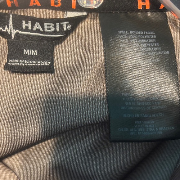 Habit Men's Camouflage windbreaker/moisture wicking jacket - Picture 3 of 4